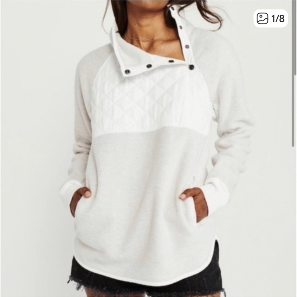 Abercrombie & Fitch Asymmetrical Quilted Fleece Pullover